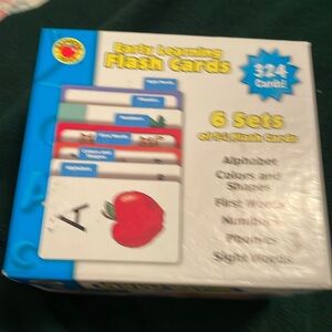 Early Learning Flash Cards ( 324 Cards )